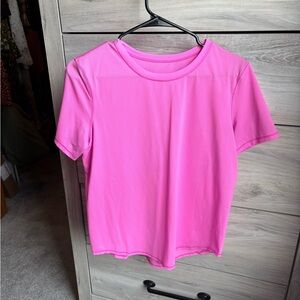 Hot pink Lululemon tee